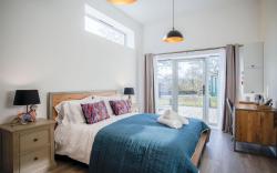 Suite 11 - Sleeping Giant Hotel - Pen Y Cae Inn