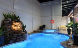 The Legacy Hotel