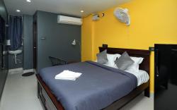 HIVEE-1 Rooms & Living AC