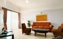 Wonderful 3BR Sudirman Tower Condo By Travelio