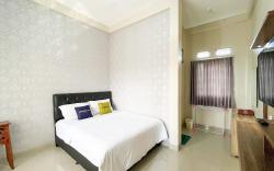 Urbanview Syariah Hotel Kanigara Batu