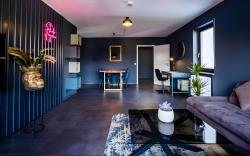 Studio Fayence - EMMA, Netflix, WiFi