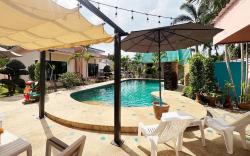 Aothai Bangsare Resort