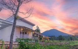 Santya Loka Lodge 