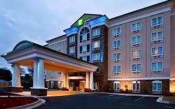 Holiday Inn Express Hotel & Suites Columbus-Fort Benning By IHG