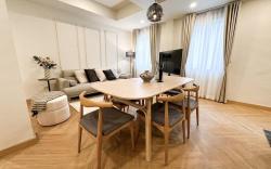Upscale 3 bed 3 bath suite 1 min to BTS Prompong