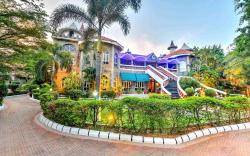 Celebrity Resorts