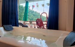 Rockford Reserve-studio withPrivate Jacuzzi Karjat