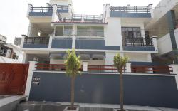 Hotel O Greenview Inn Near Munshi Pulia Metro Station