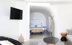 Danae Suites Santorini