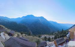 Seclude Pangot, Perch