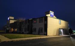 Modern Stay 39 Lakeview By OYO Minonk