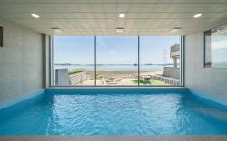 Line Pool Villa