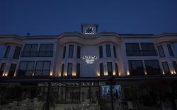 Alesta Seaside Residence
