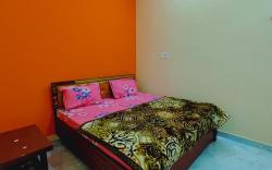 Akash Paying Guest House 