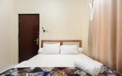 SRB near Mall Ciputra CIbubur Mitra RedDoorz