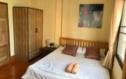 Downtown studio near mekong river and night market