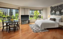 Avenue of the Arts Costa Mesa, a Tribute Portfolio Hotel