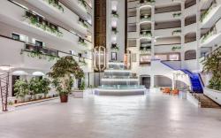 Holiday Inn & Suites Springfield-I-44 By IHG