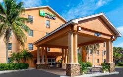 Holiday Inn Express Hotel & Suites Bonita Springs By IHG