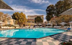Crowne Plaza Cabana Hotel By IHG