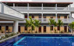 Botoum Hostel