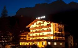 Hotel Corona