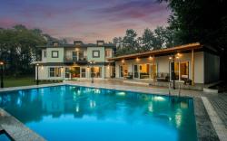 ELIVAAS 6 BHK Farm with Pvt Pool & Garden - Esh
