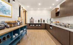 Staybridge Suitesport Elgin By IHG