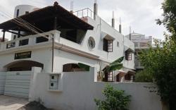 Paradise Le Bonheur Guest House