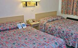 Travelodge by Wyndham Lansing