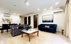 BluO 4BHK Saket Max - Lift, Balcony, Parking.