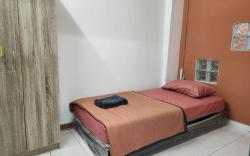 Simple flat suitable for up to 7 guests