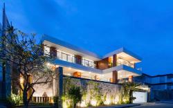Sunshine Beachfront Villa