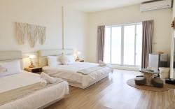 W24 Kenting Homestay, Houbih Lake No. 2 Building