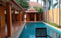 jomtien beach 800M,summer villa