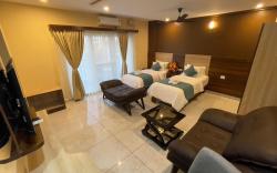 HOTEL BANYAN TREE