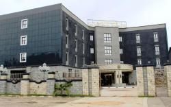 Candellux Imperial Hotel and Suites