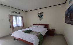 SPOT ON 93739 Insanta Hotel Near Masjid Baitul Aman