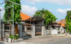 SPOT ON 93755 Siwalanpanji Homestay Syariah