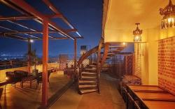 Dees Boutique Hotel