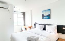 Best Homey Studio at Enviro Apartment By Travelio