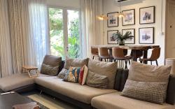 Cozy Botanical Garden House