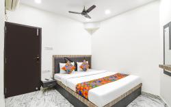 FabExpress SR Royale - Nr. Sealdah Station