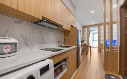 22Housing Luxury Apartment 81  Linh Lang