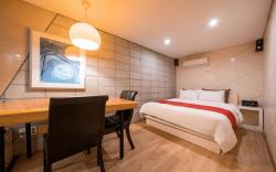 Bucheon (Sangdong) R Hotel