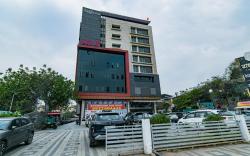 Hotel The Grand 