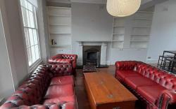 Victorian rooms in the heart of Angel