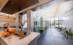 Atour Hotel Zhongshan Nantou Haiya Binfen City