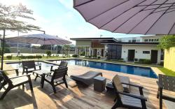 J Tropics Condos in Plumera Mactan/Wi-Fi + Netflix